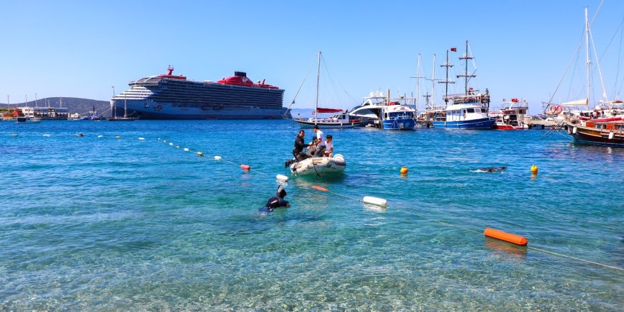 Bodrum'da Deniz Dibi Temizliği Başladı